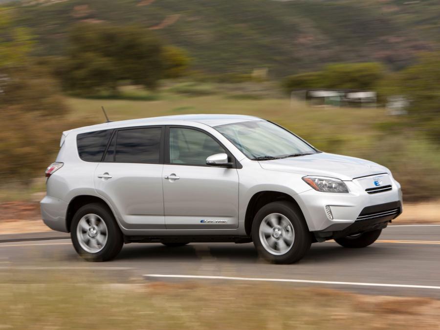  Toyota RAV4 EV 2012 года  (фото 13 из 107)